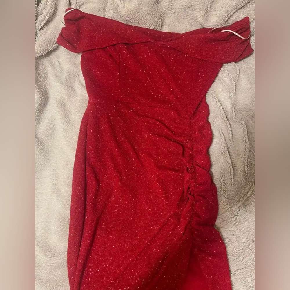 Winsdor red off the shoulder dress with slit leg.